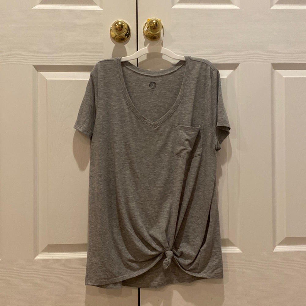 Light gray, medium t-shirt. Brand SO.